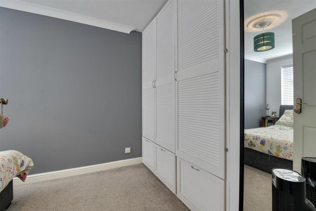House in Waterlooville, Crookhorn - More