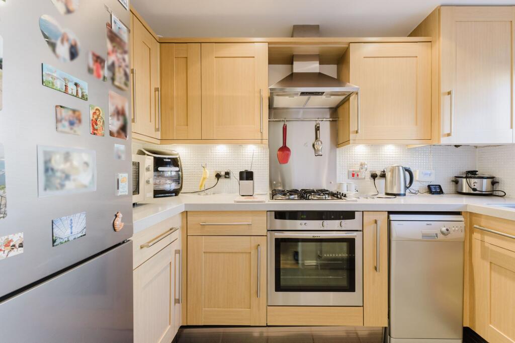 House in Three Rivers, Moneyhill, Mill End - View 4