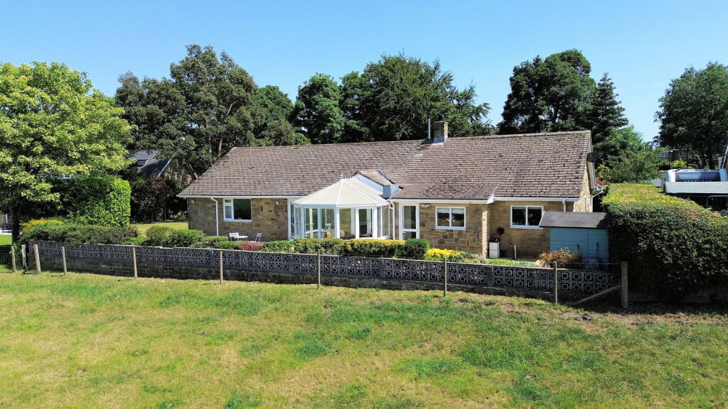House in Huddersfield, Emley - View 2