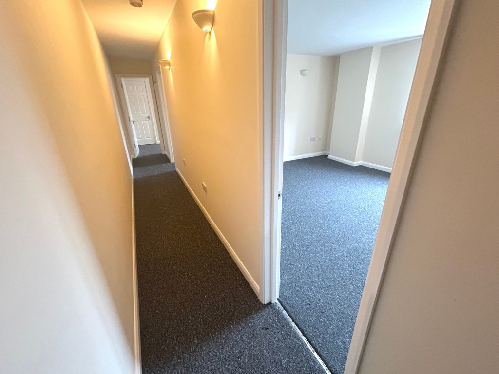 Apartment in Canterbury - View 4