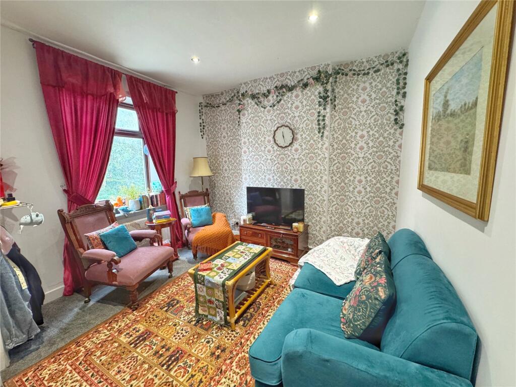 House in Oldham - View 5