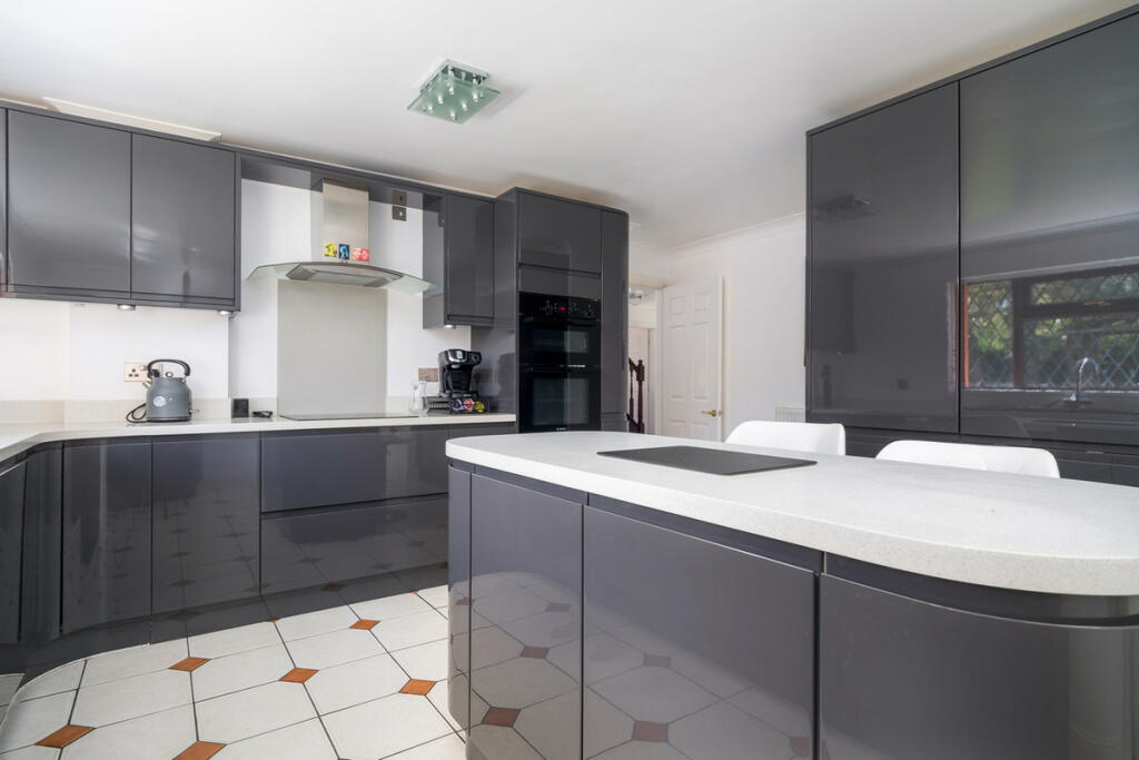 5 Lakelands, Hockwold, IP26 4 photo 4