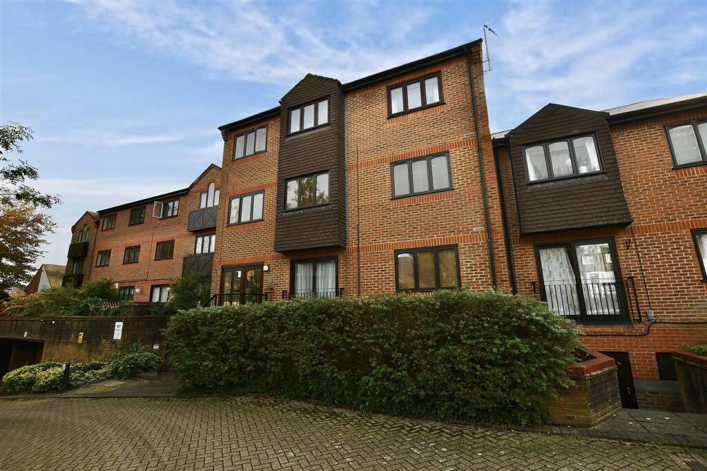 Main image of property: Stanhope Road, Chatsworth Court Stanhope Road, AL1