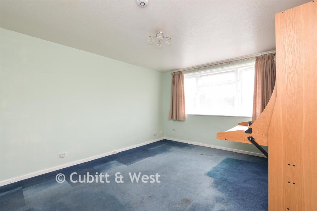 Apartment in Sutton - View 5