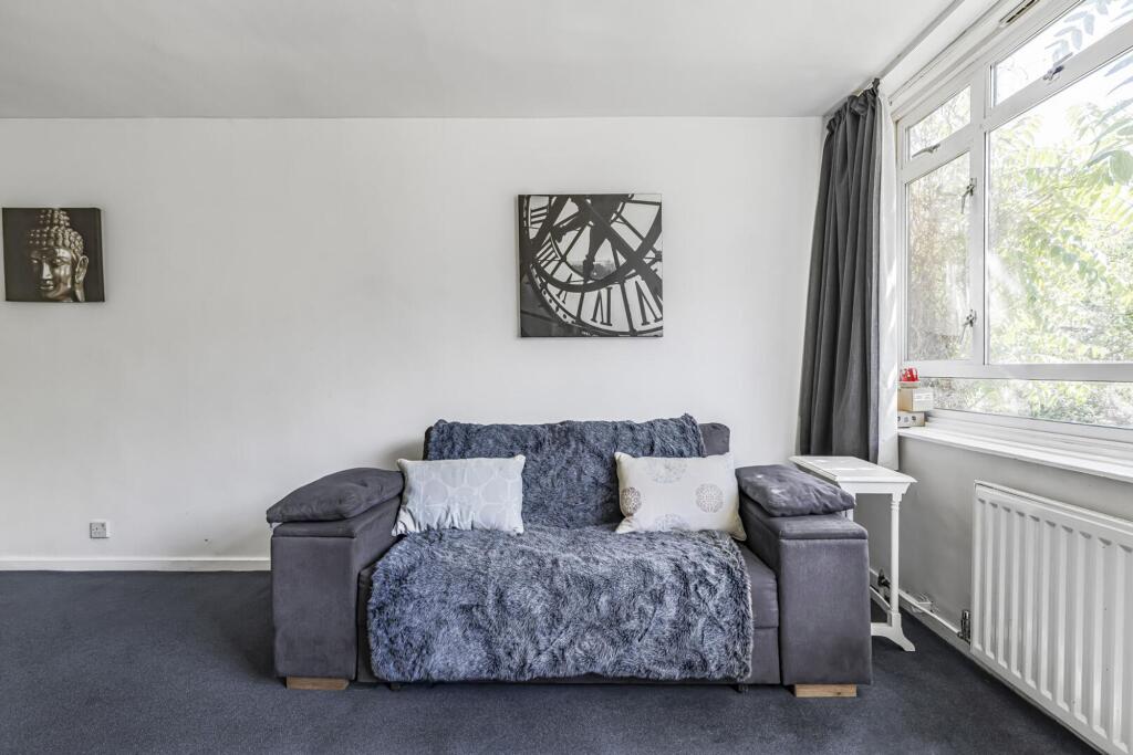 Apartment in London - More