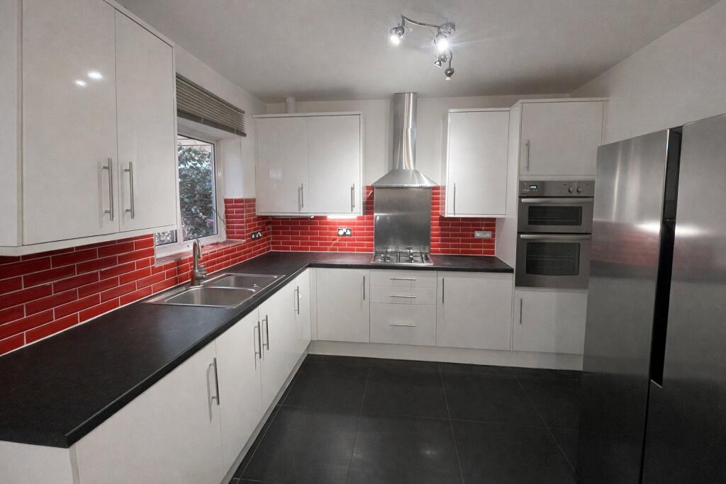 House in Twickenham - View 4