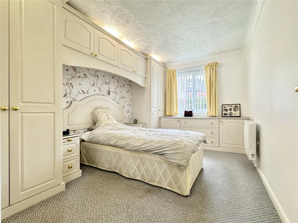 Apartment in Sevenoaks, Swanley - More