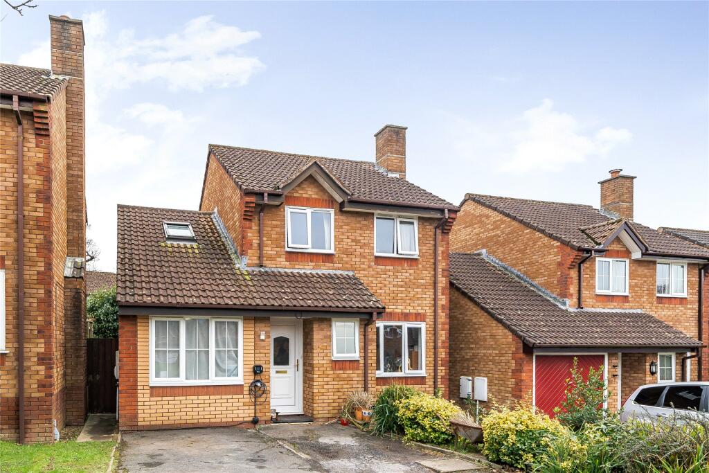 Main image of property: Maple Close, Kingsteignton, Newton Abbot, Devon