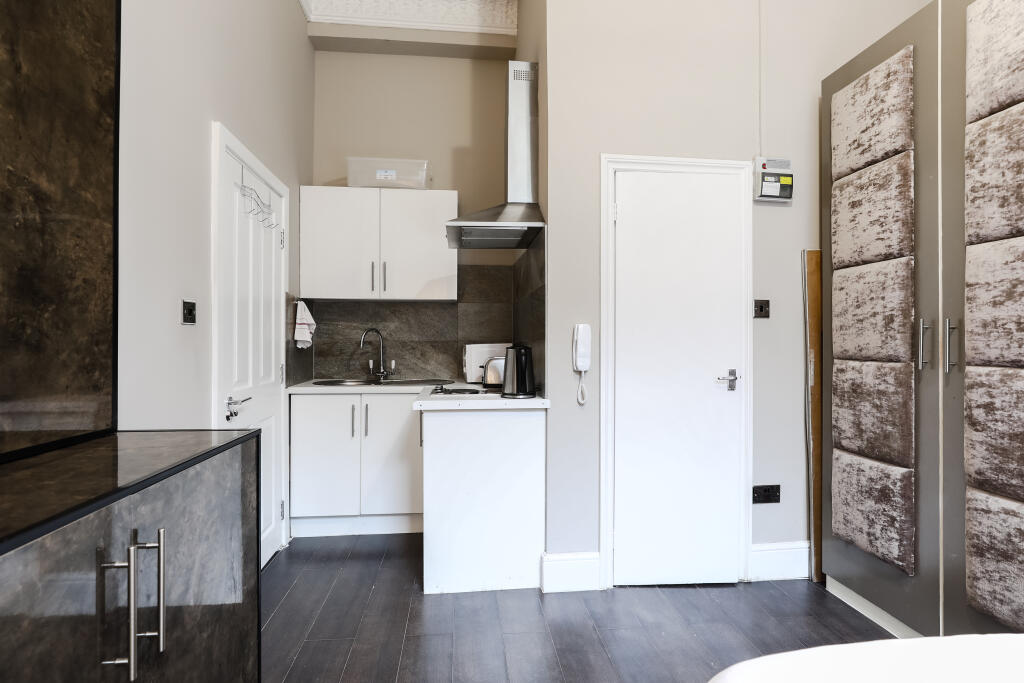 Studio flat for rent