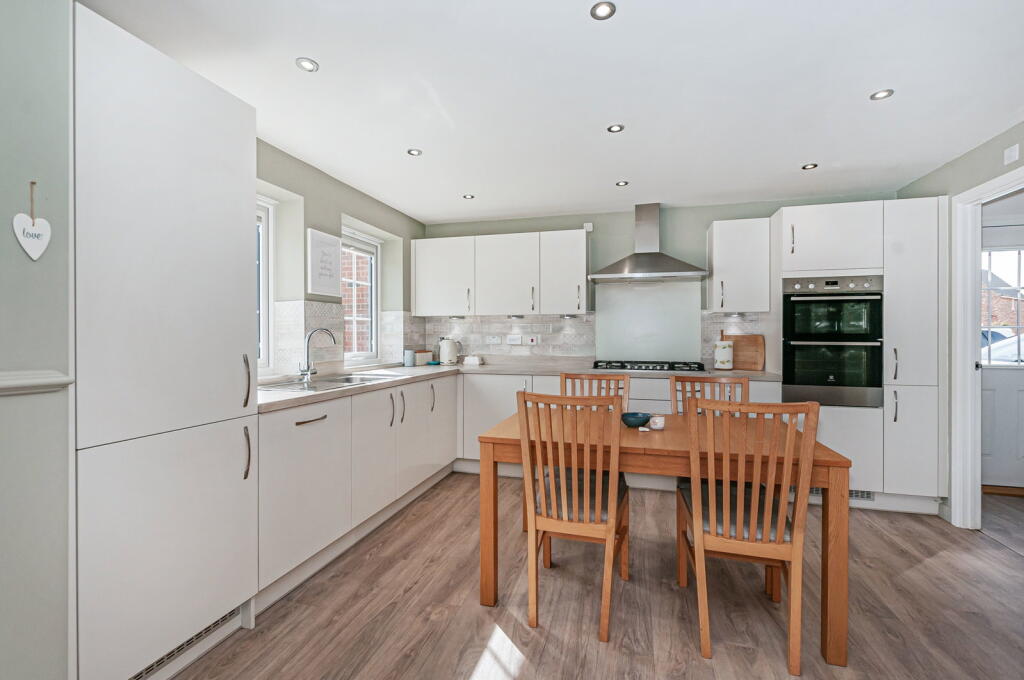 House in Hull - View 5