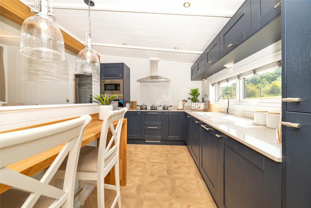 The Straits Luxury Lodge Park, Holyhead Road, Bangor, Gwynedd, LL57 photo 3