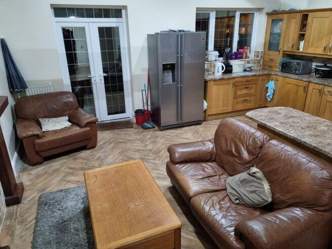 House in Wolverhampton, Tettenhall - View 3