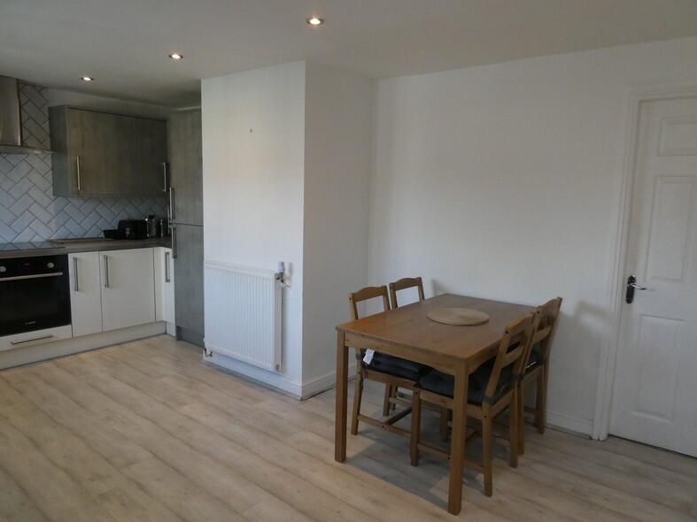 House in Doncaster - View 4