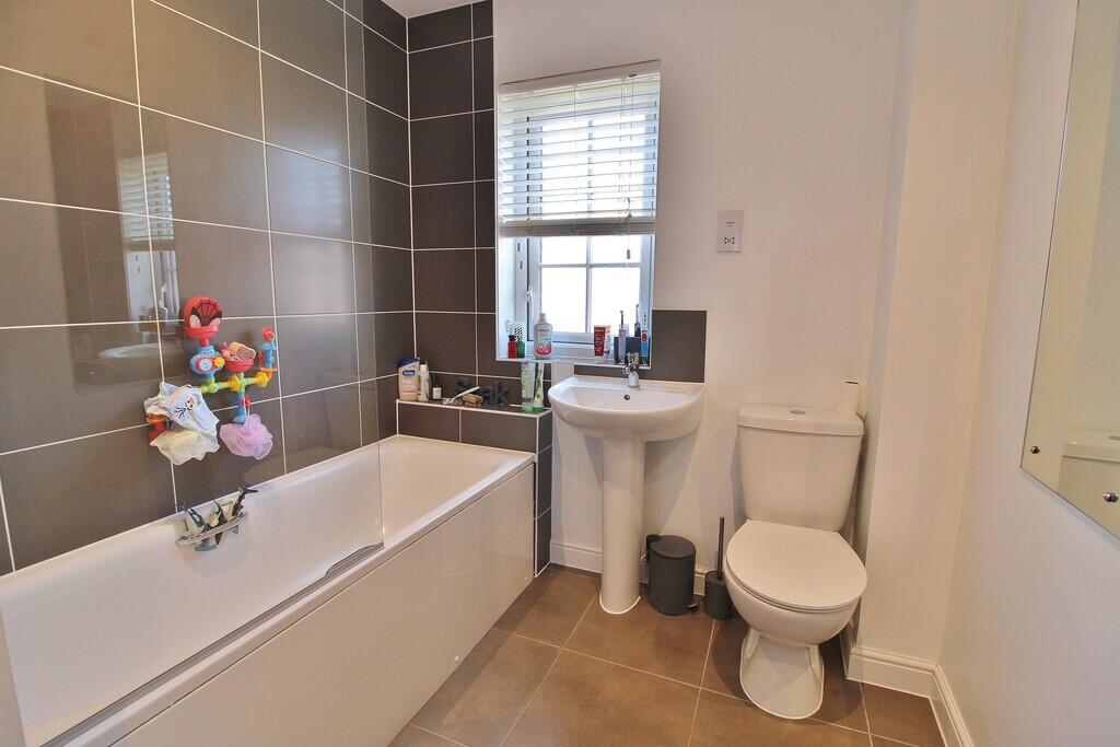 House in Winchester, Berewood, Newlands - More