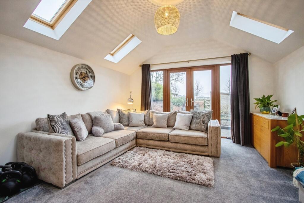 Leeds Road, Wakefield, West Yorkshire, WF1 photo 4