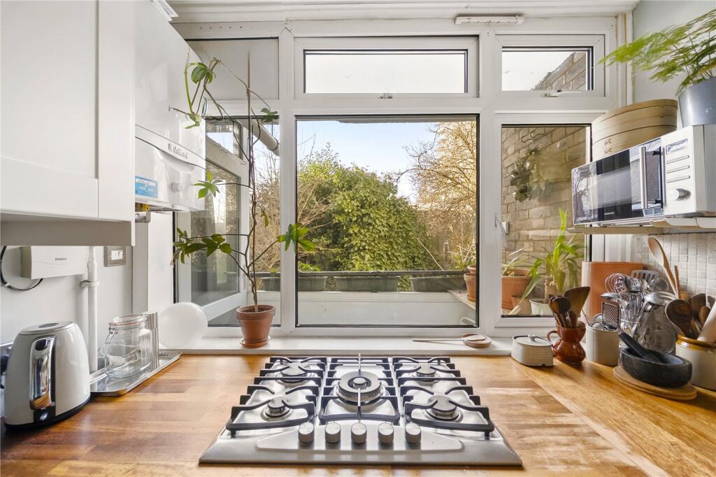 Apartment in London, Whitechapel - View 4
