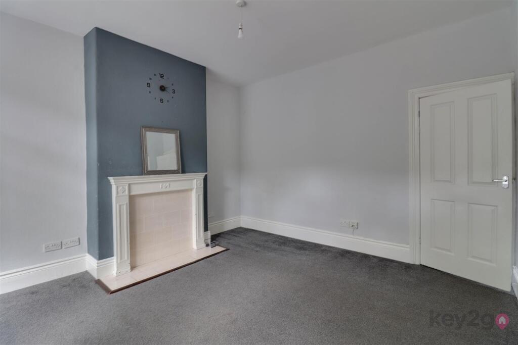 House in Sheffield, Steel Bank, Crookes - View 3