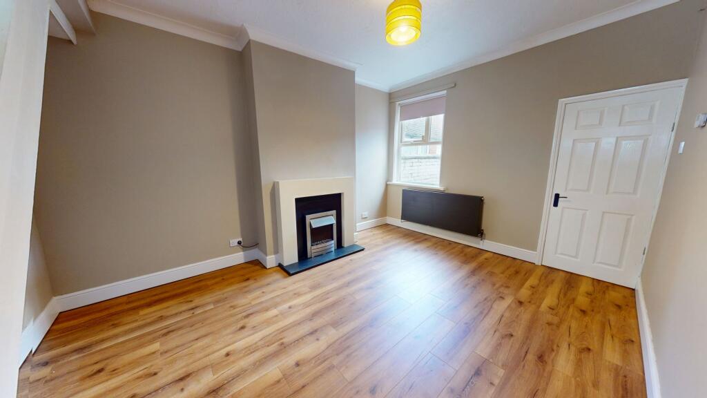 House in Stoke-on-Trent - More