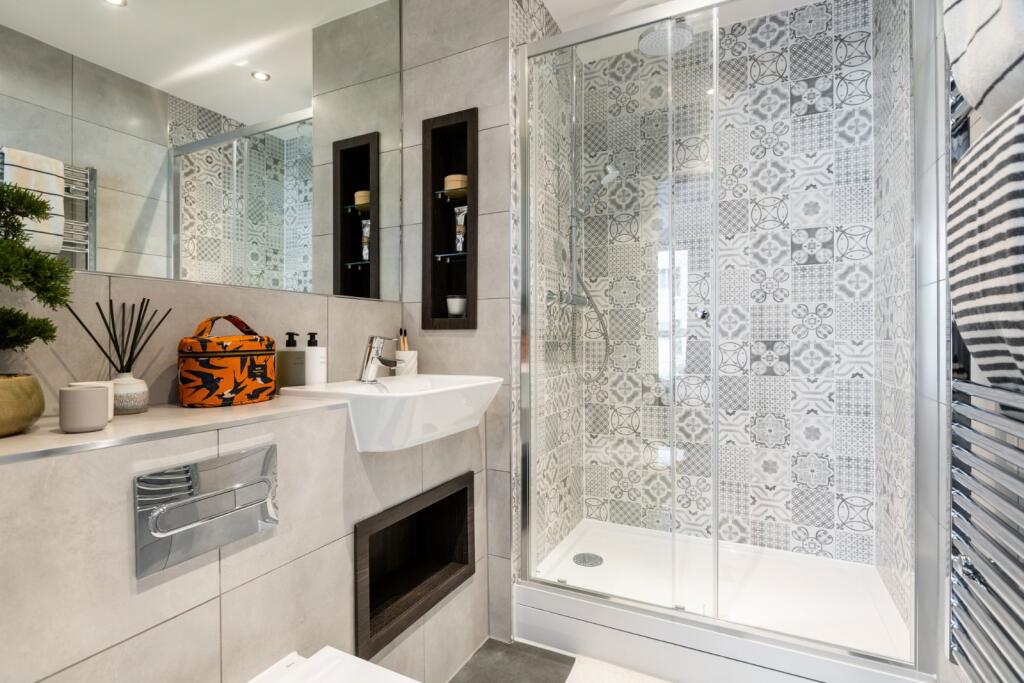 Apartment in Southend-on-Sea - View 4