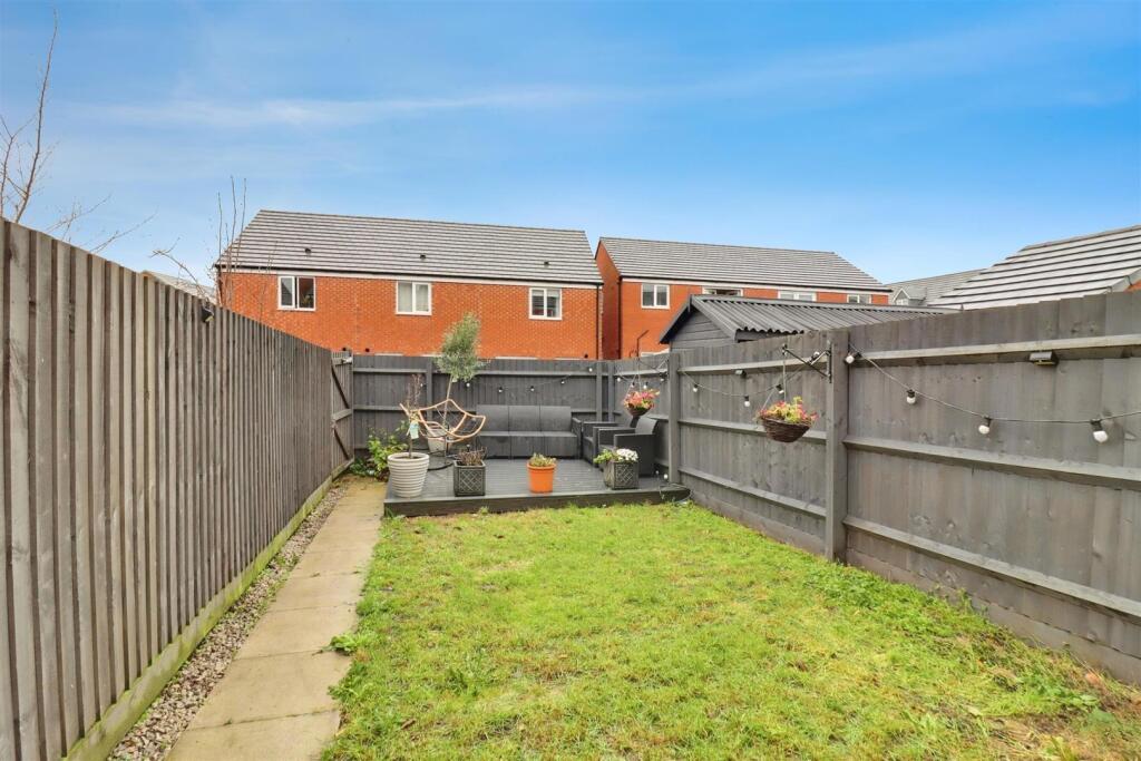 Larch Drive, Sandbach photo 2