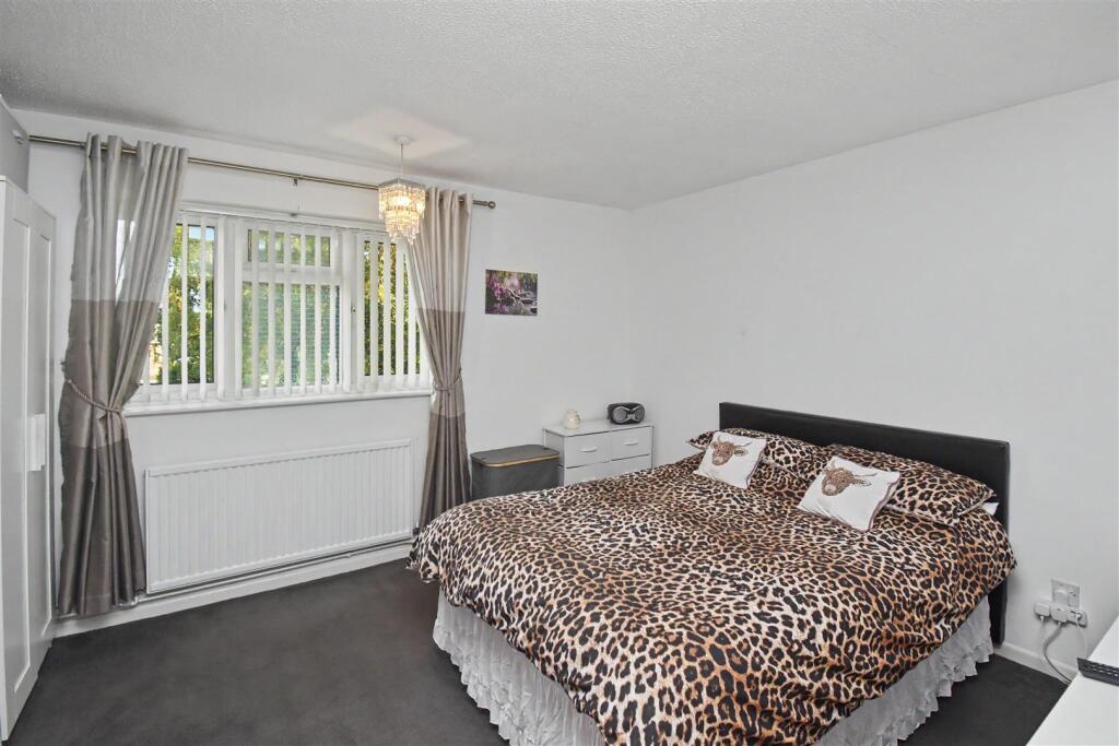 Apartment in Northampton - View 5