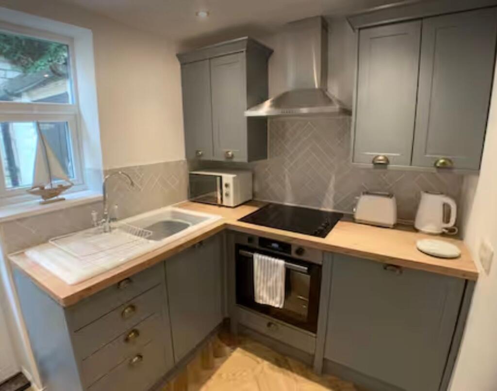 House in York - View 4
