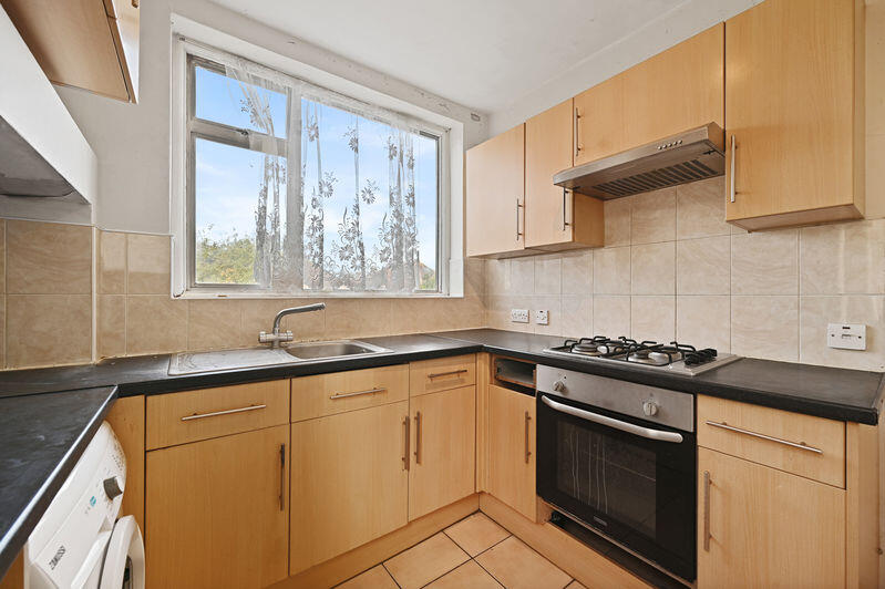 House in Harrow - View 3