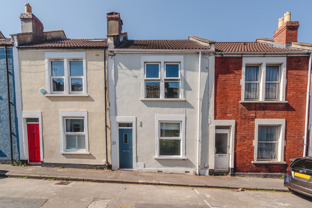 House in Bristol, Windmill Hill, Bedminster - More