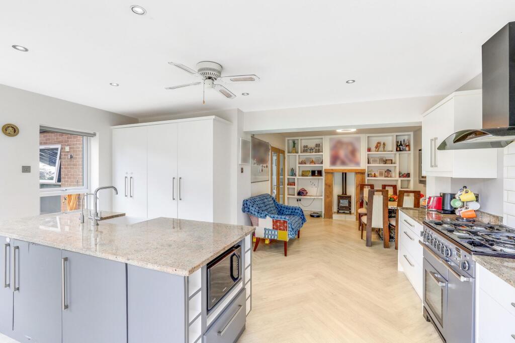 House in Nottingham, Long Eaton - More