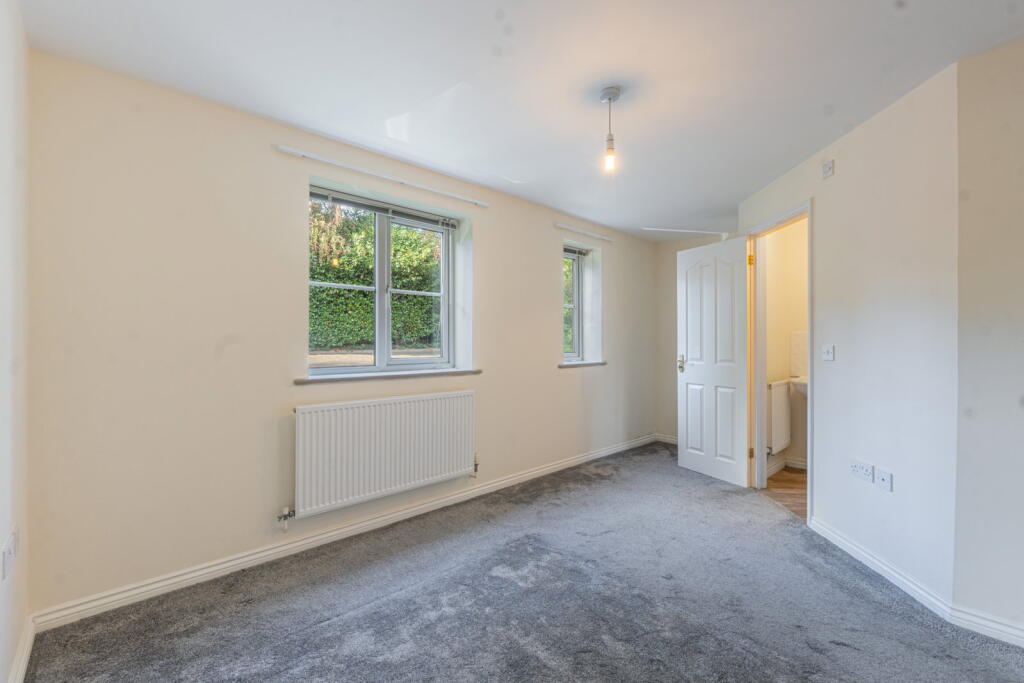 Apartment in Birmingham, Warstock - View 5