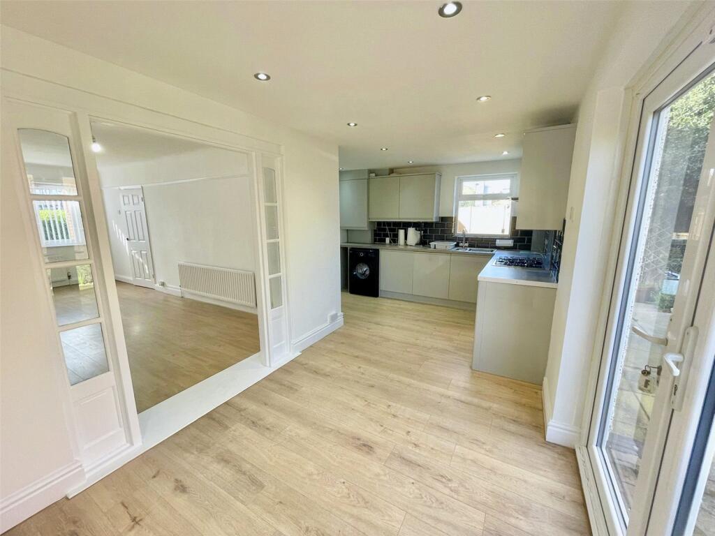 Main image of property: Edge Lane, Thornton, L23