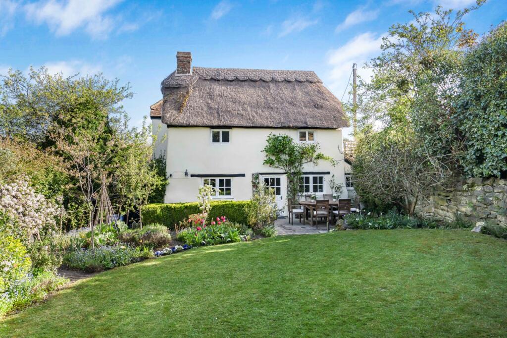 Main image of property: Bicester Road, Long Crendon, Aylesbury, Buckinghamshire, HP18