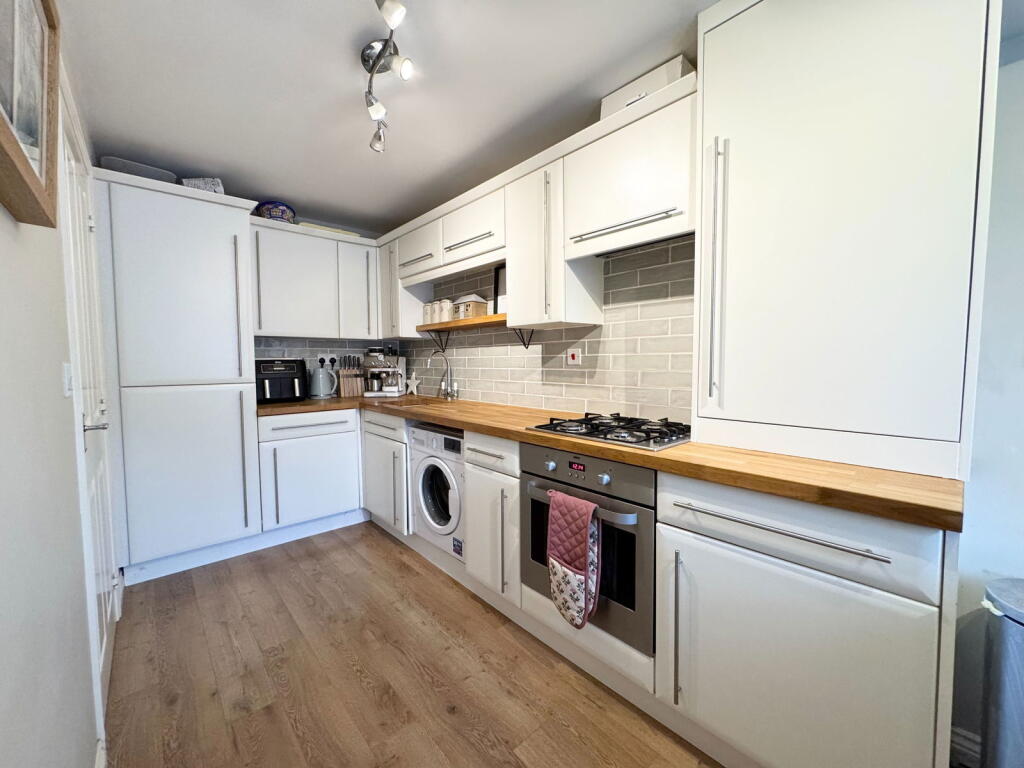 Maltby Avenue, Woolley Grange, Barnsley, S75 5RY photo 3