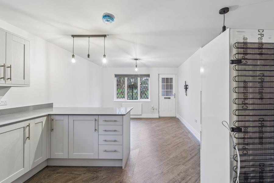 Apartment in Watford - View 3