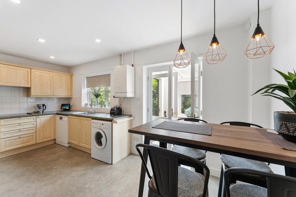 House in Uttlesford, Great Dunmow - View 5
