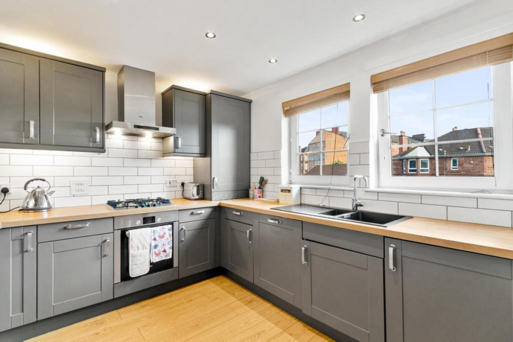 Apartment in Glasgow - More