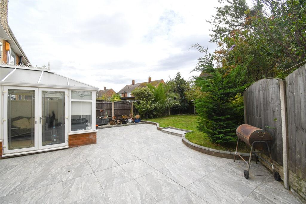 House in Wirral, Liverpool City Region - View 4