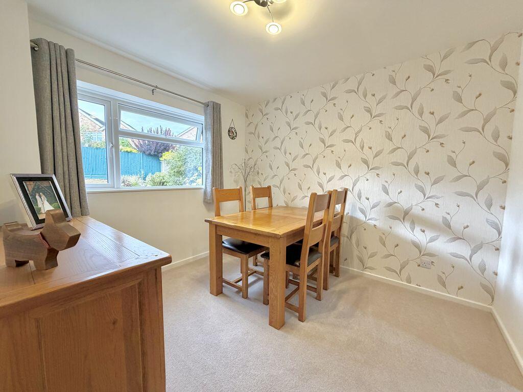 Brierley Close, Dunstable photo 4