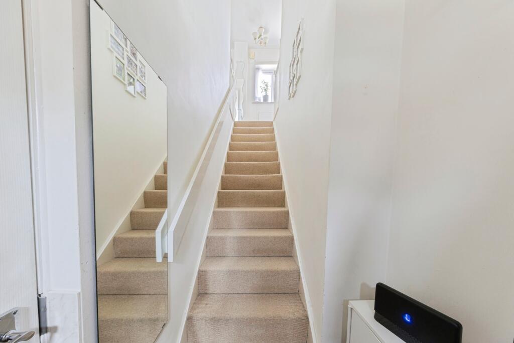 House in Towcester, West Northamptonshire - View 2