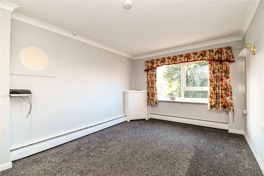 Barton Court Road, New Milton, Hampshire, BH25 photo 4