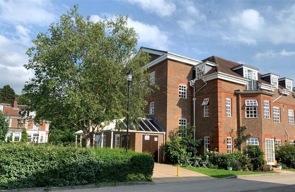 Main image of property: Ravens Court, Castle Village, Berkhamsted, Hertfordshire, HP4