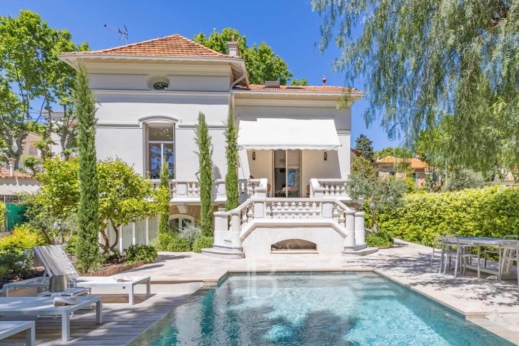 Main image of property: Provence-Alps-Cote d`Azur, Alpes-Maritimes, Le Cannet