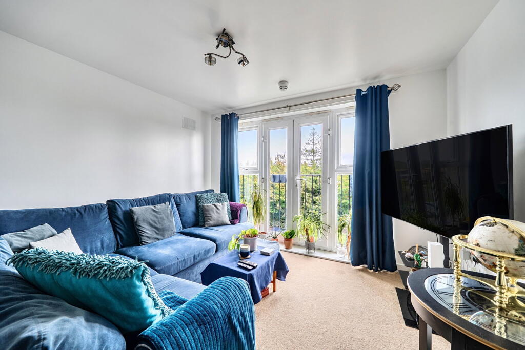Apartment in Southampton - View 2