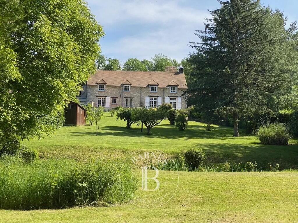Main image of property: St-Vrain, Essonne, Paris-Isle of France