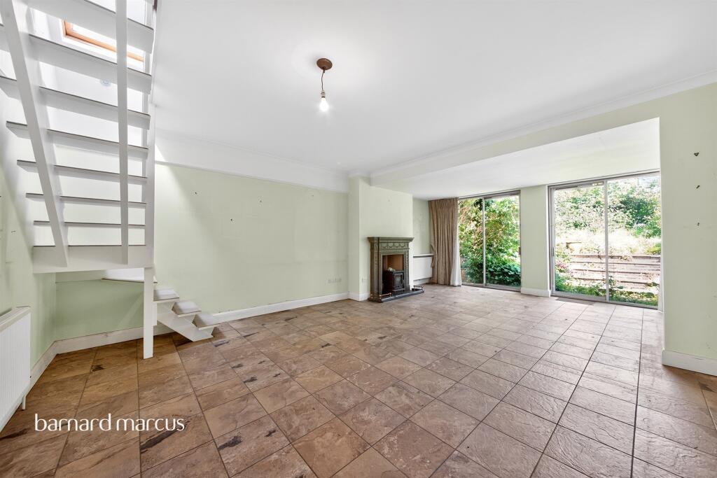 House in London - View 3
