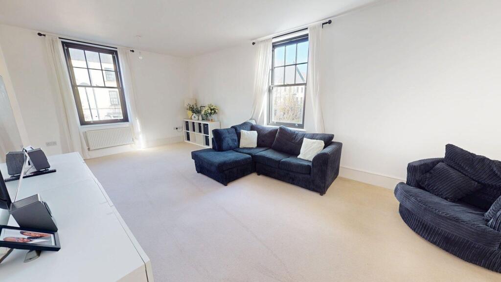 Apartment in Northampton - View 4