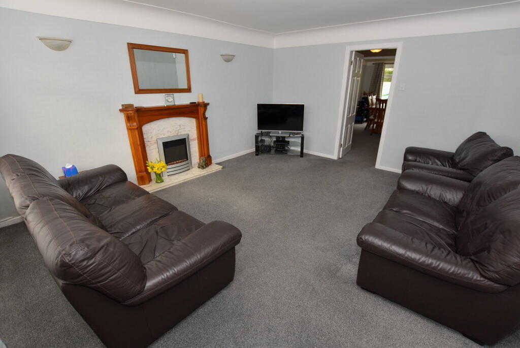 Ambleside Close, Bromborough photo 5