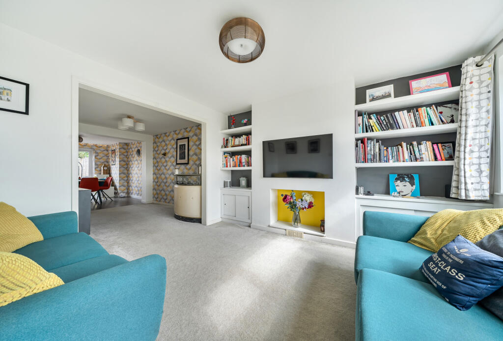 Main image of property: Emlyn Road, Horley, Surrey, RH6