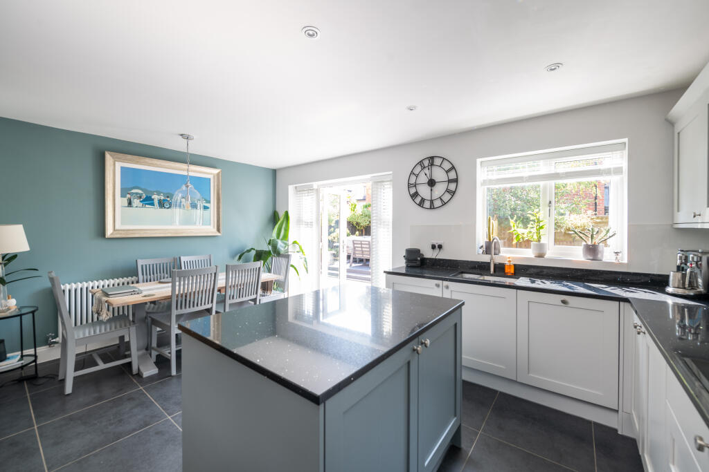 House in Redhill - View 5