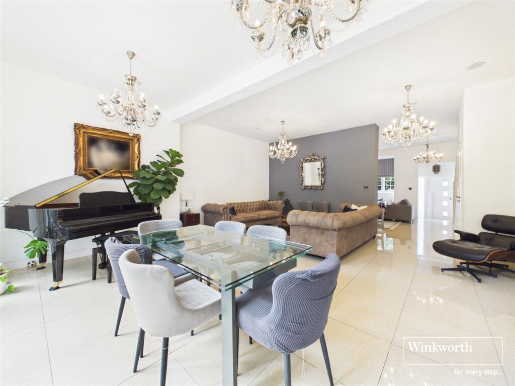 House in London, The Hyde, Hendon Central - View 3